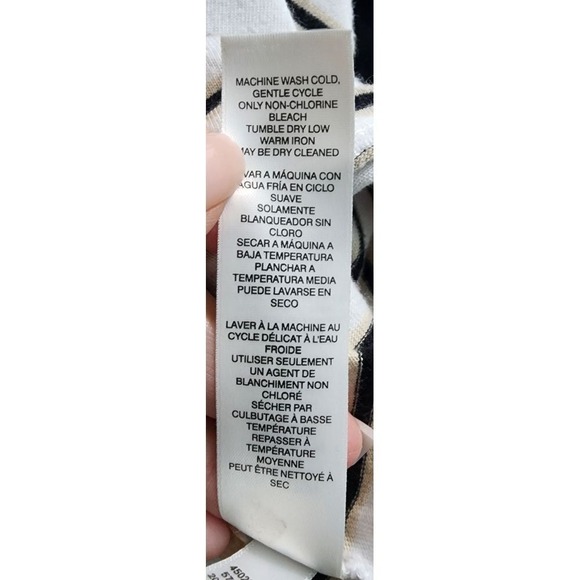 Chico's T-Shirt with Sleeve Detail Short Sleeve Top Size 1 - Picture 7 of 7